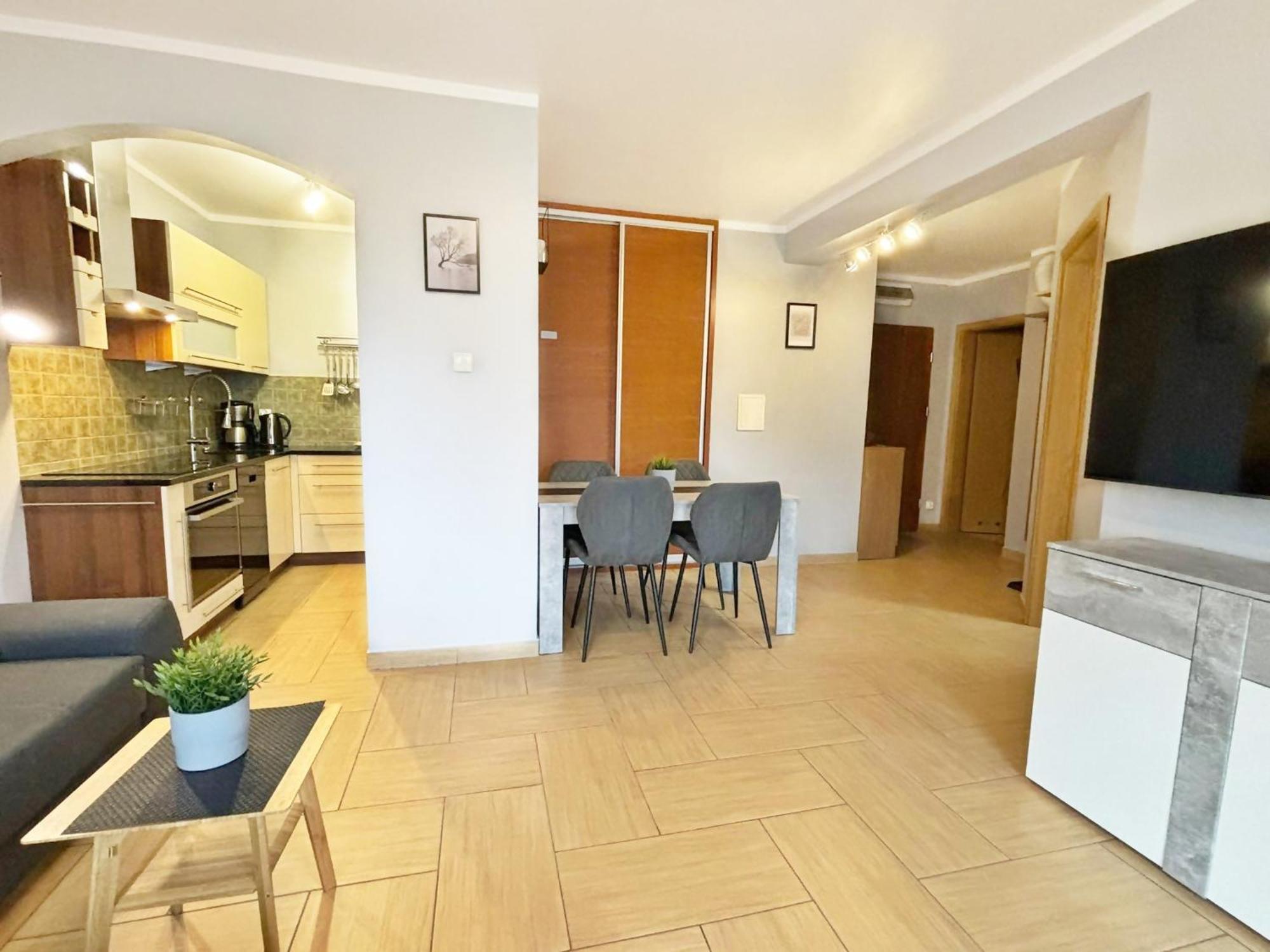 Apartamenty Bryza - Chelmonskiego - Parking - Centrum Świnoujście  Eksteriør billede